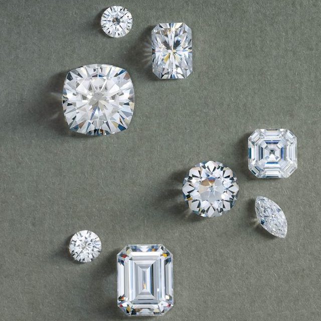 buy-diamonds-&moissanites